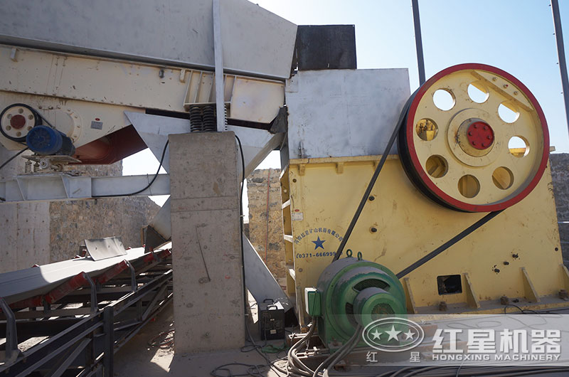 PE750x1060鄂破機(jī)作業(yè)現(xiàn)場(chǎng)實(shí)拍 PE750x1060鄂破機(jī)作業(yè)現(xiàn)場(chǎng)實(shí)拍